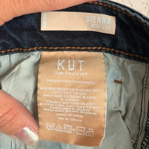 Size 8 Kut from the Kloth Wide Leg Jeans - Picture 4 of 4